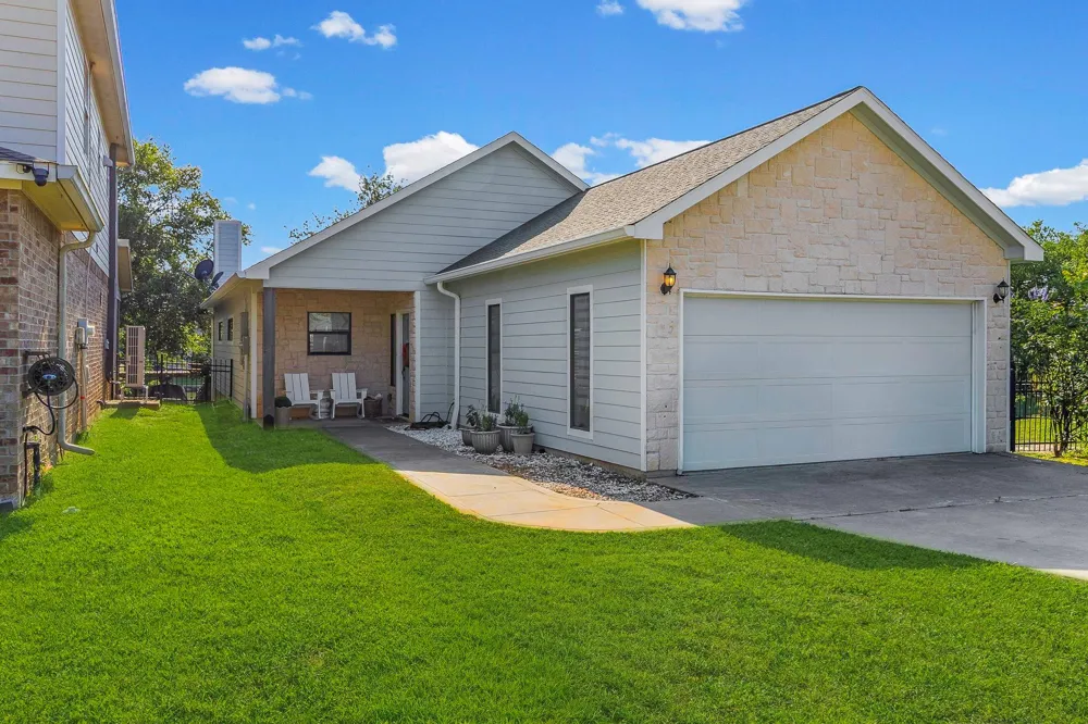 185 Bayview Lane Livingston, TX 77351