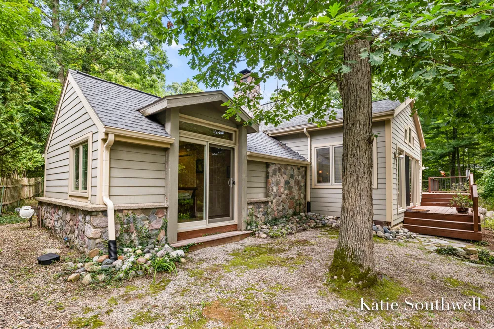 7320 Valhalla Drive SE Alto, MI 49302