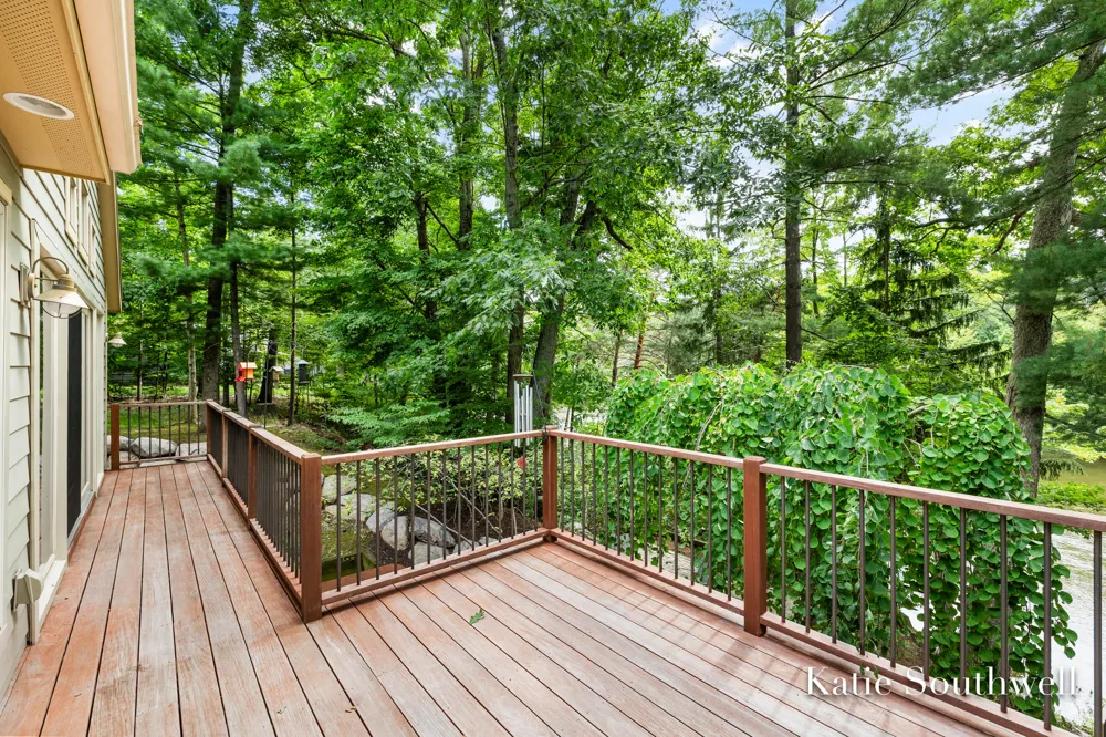 7320 Valhalla Drive SE Alto, MI 49302