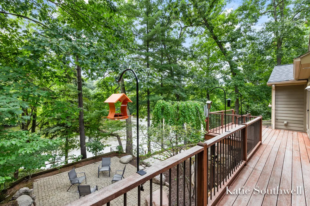 7320 Valhalla Drive SE Alto, MI 49302