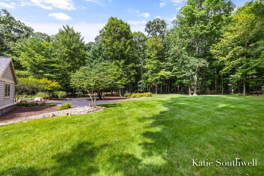 7320 Valhalla Drive SE Alto, MI 49302