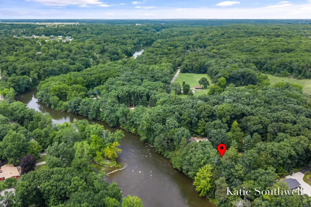 7320 Valhalla Drive SE Alto, MI 49302