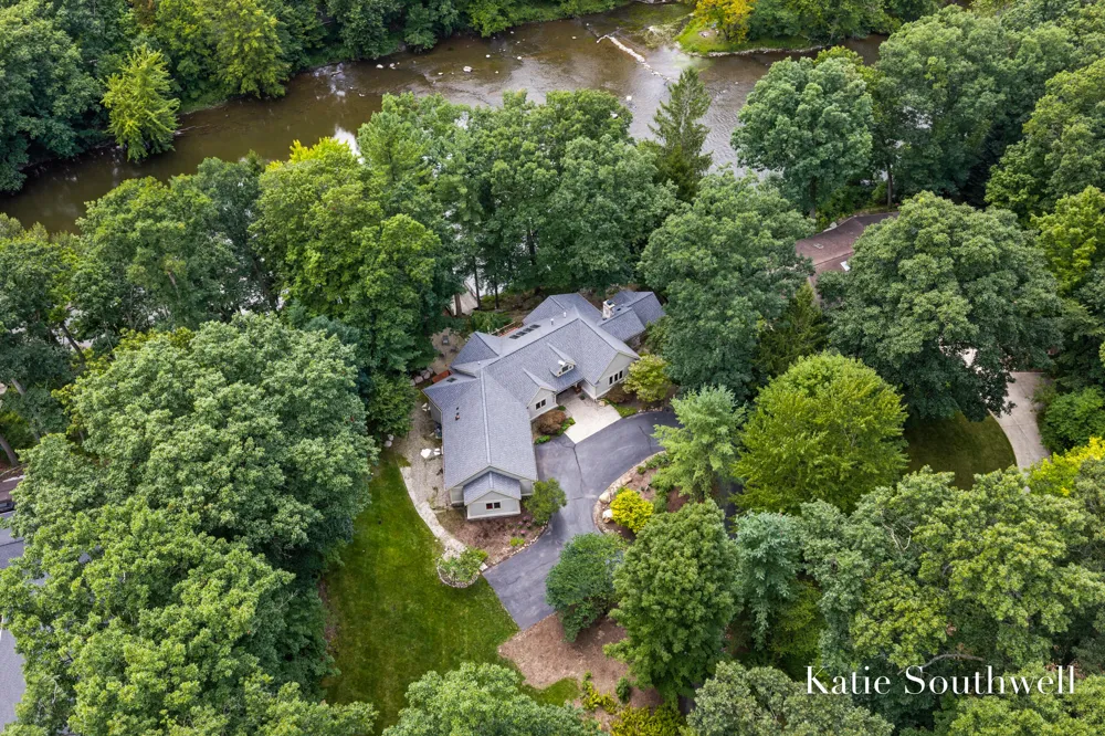 7320 Valhalla Drive SE Alto, MI 49302