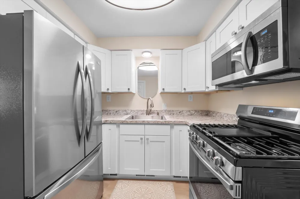 1040 Wayne Road Westland, MI 48185