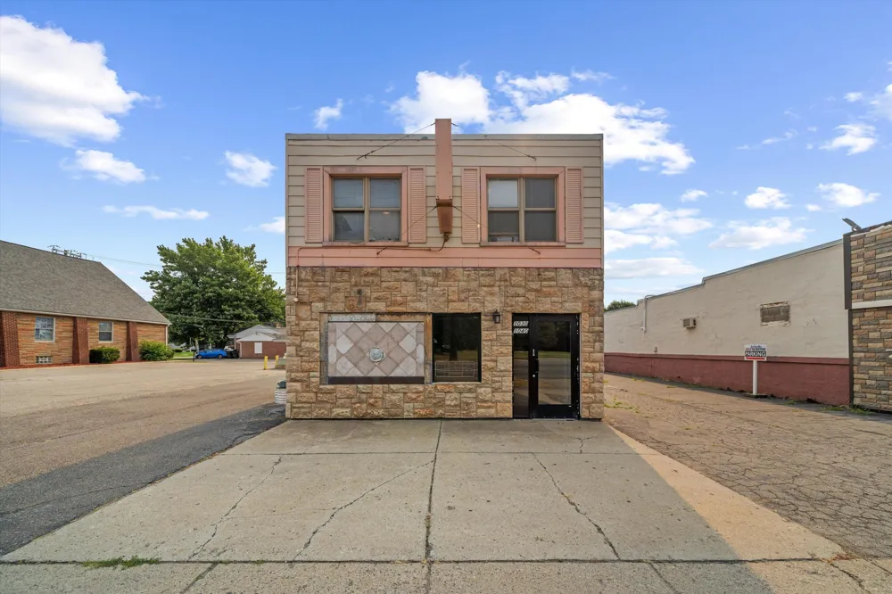 1040 Wayne Road Westland, MI 48185