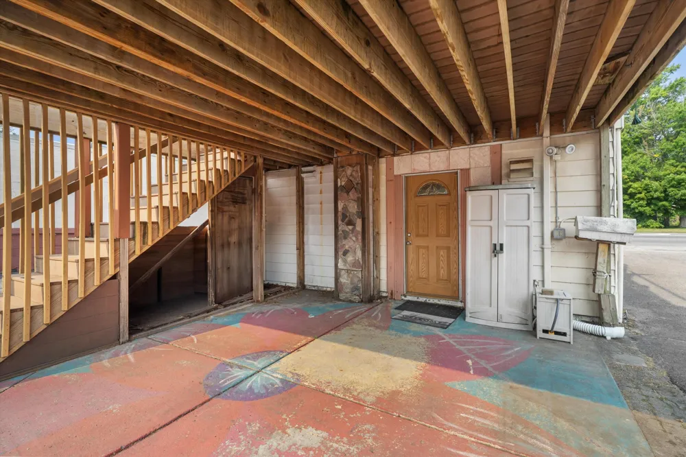 1040 Wayne Road Westland, MI 48185