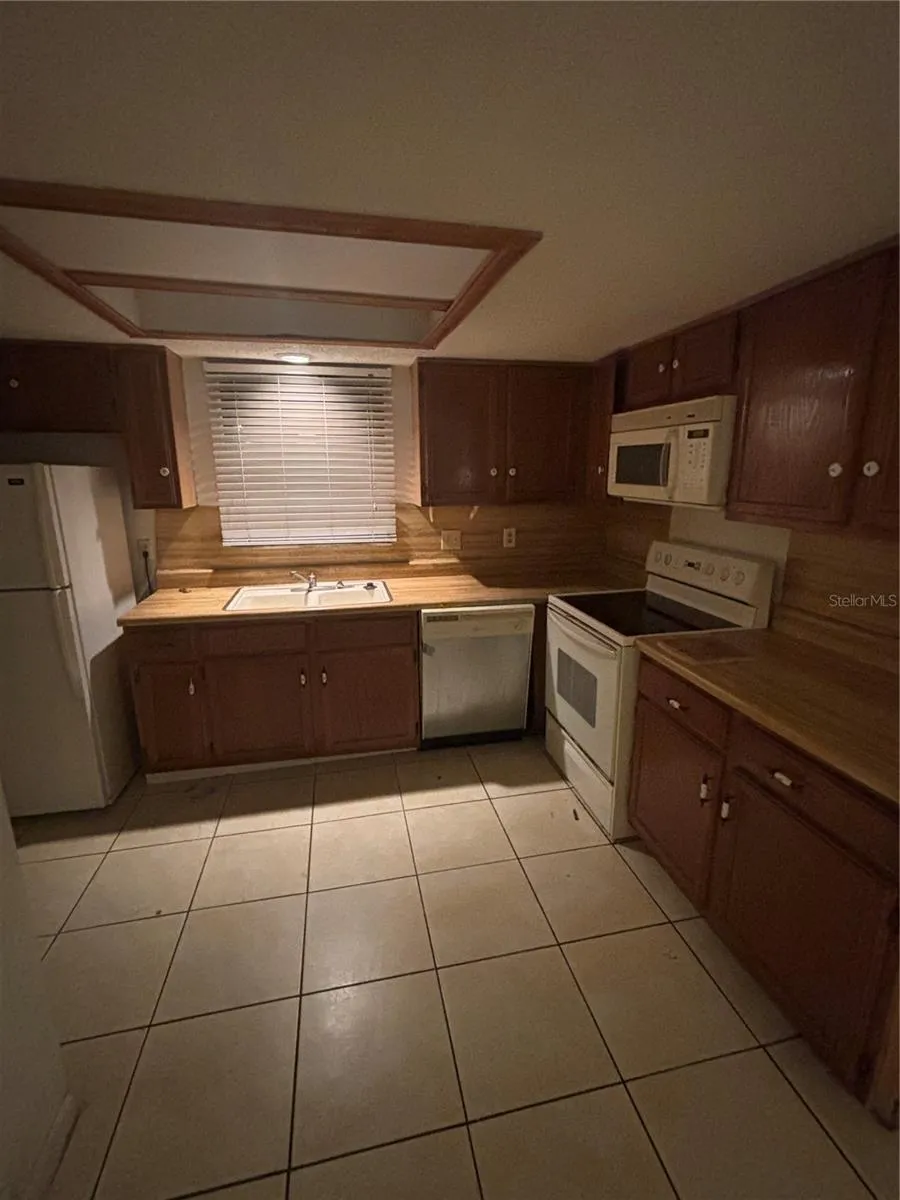 3401 SUNRISE VILLAS COURT S Tampa, FL 33614