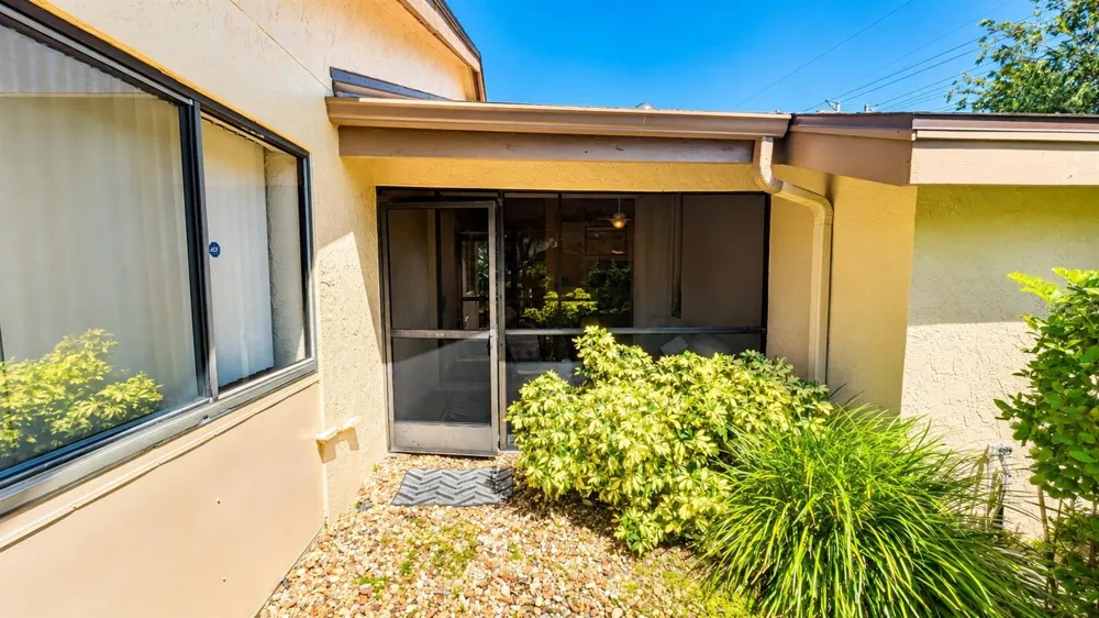4542 MORNINGSIDE #39 Sarasota, FL 34235