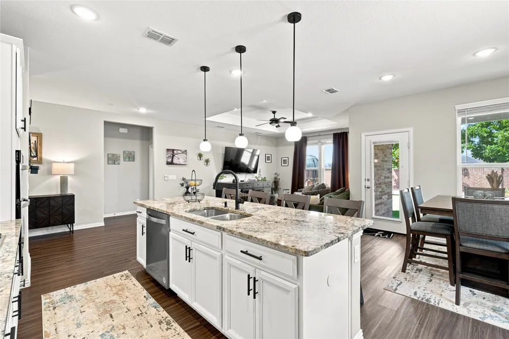 703 Liner Lane Fate, TX 75087