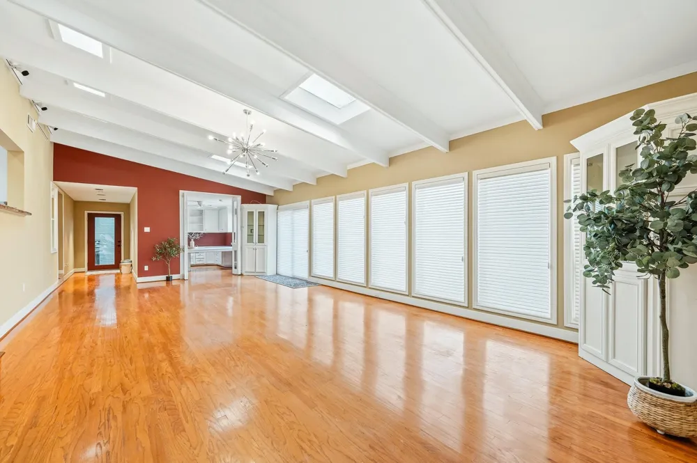 2111 Galveston Avenue Pearland, TX 77581
