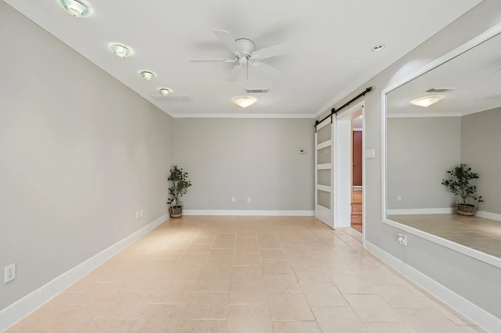 2111 Galveston Avenue Pearland, TX 77581