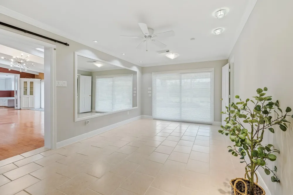 2111 Galveston Avenue Pearland, TX 77581