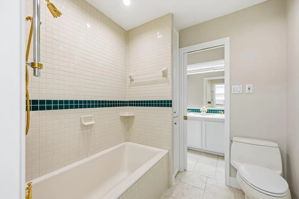 2111 Galveston Avenue Pearland, TX 77581