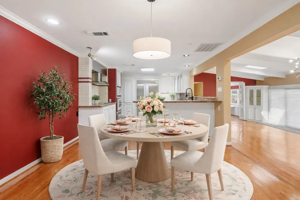 2111 Galveston Avenue Pearland, TX 77581