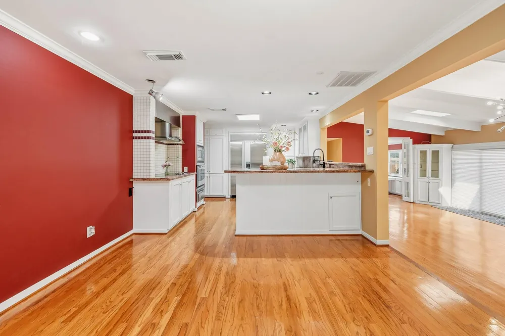 2111 Galveston Avenue Pearland, TX 77581