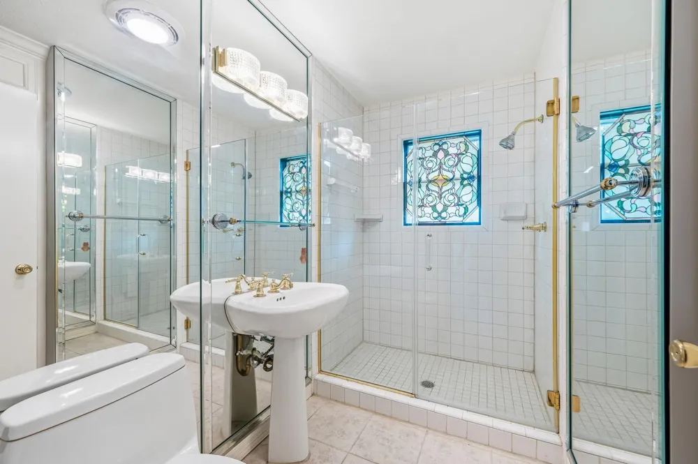 2111 Galveston Avenue Pearland, TX 77581