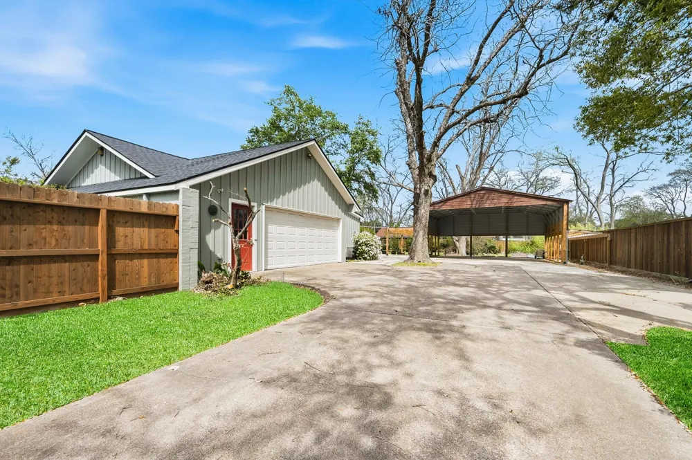 2111 Galveston Avenue Pearland, TX 77581