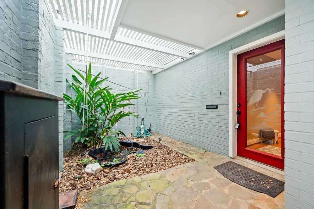 2111 Galveston Avenue Pearland, TX 77581