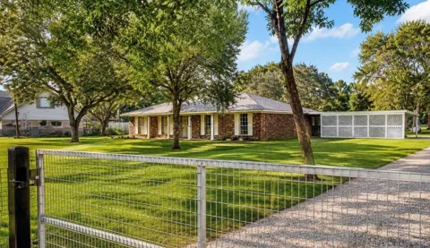 3935 Allen Road