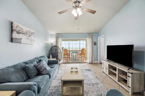 7000 Seawall Boulevard #636