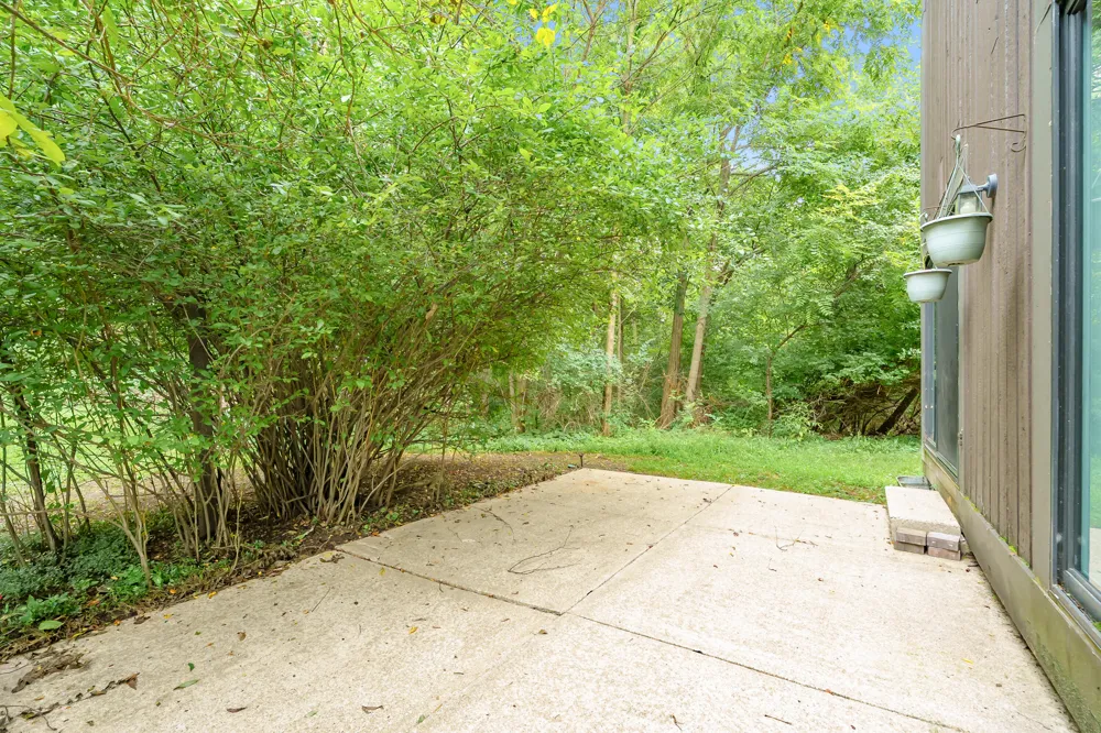 238 Falkirk Court Kalamazoo, MI 49006