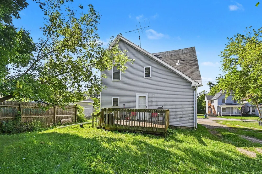 908 W Lapeer Street Lansing, MI 48915