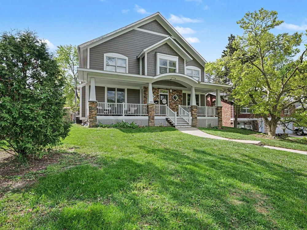 2928 Vinsetta Boulevard Royal Oak, MI 48073