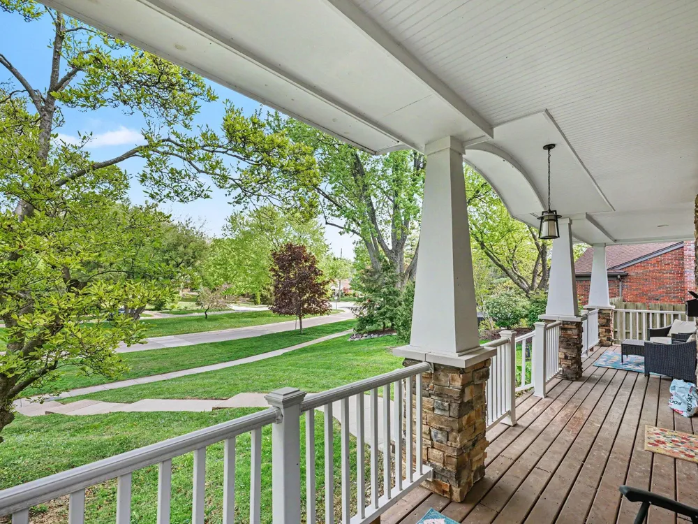 2928 Vinsetta Boulevard Royal Oak, MI 48073