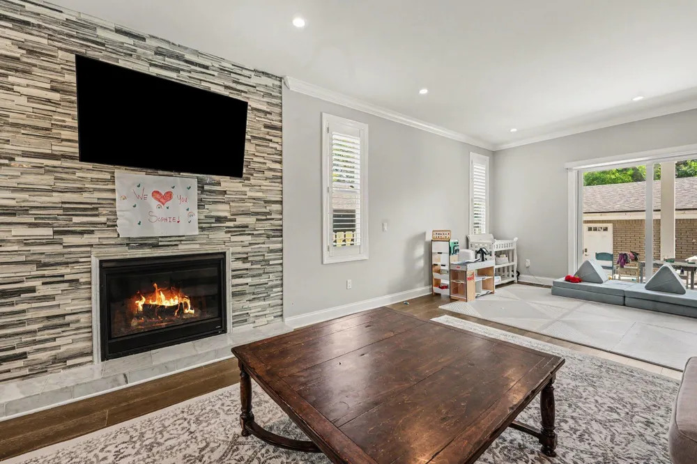 2928 Vinsetta Boulevard Royal Oak, MI 48073