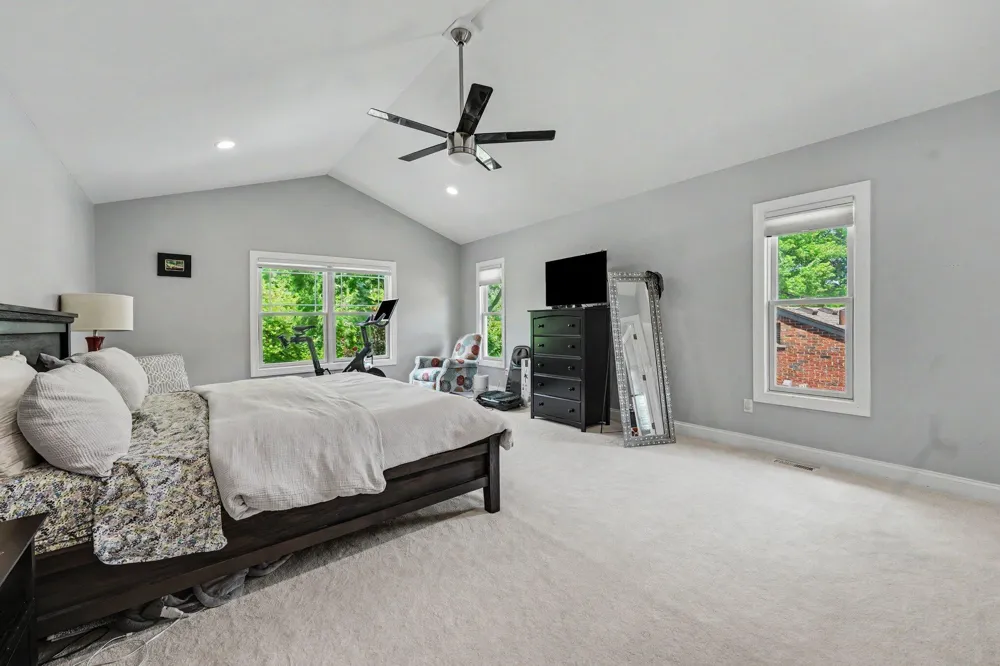 2928 Vinsetta Boulevard Royal Oak, MI 48073