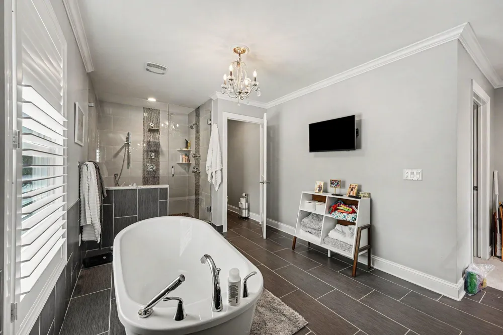 2928 Vinsetta Boulevard Royal Oak, MI 48073