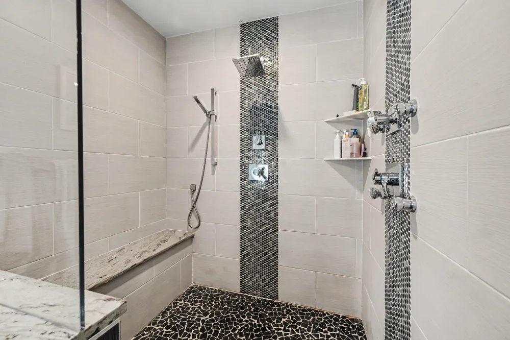 2928 Vinsetta Boulevard Royal Oak, MI 48073
