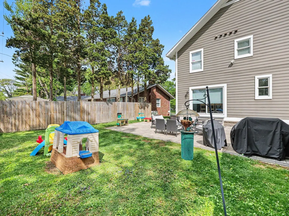 2928 Vinsetta Boulevard Royal Oak, MI 48073