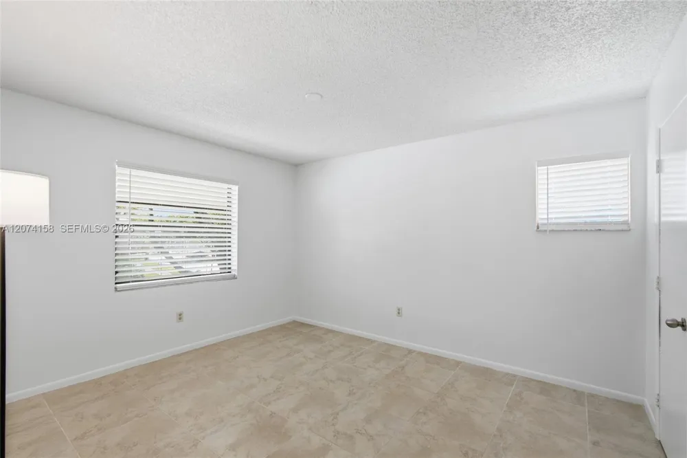 6040 Shakerwood Cir #201 Tamarac, FL 33319