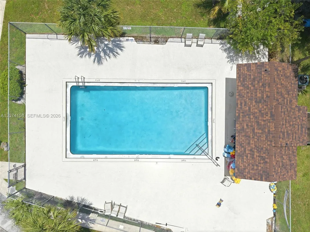 6040 Shakerwood Cir #201 Tamarac, FL 33319
