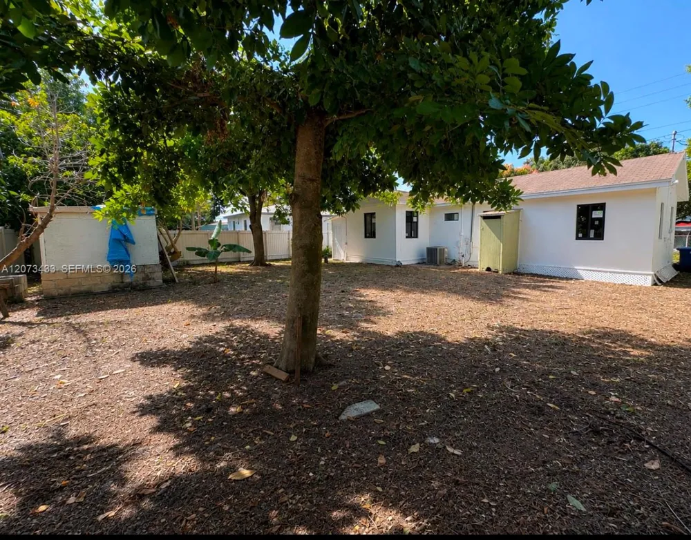 760 NW 118th St Miami, FL 33168