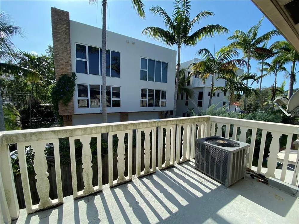 624 NE 10th Avenue #5 Fort Lauderdale, FL 33304