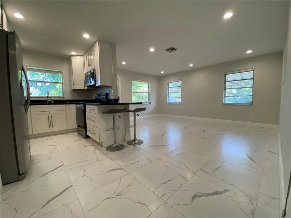624 NE 10th Avenue #5 Fort Lauderdale, FL 33304
