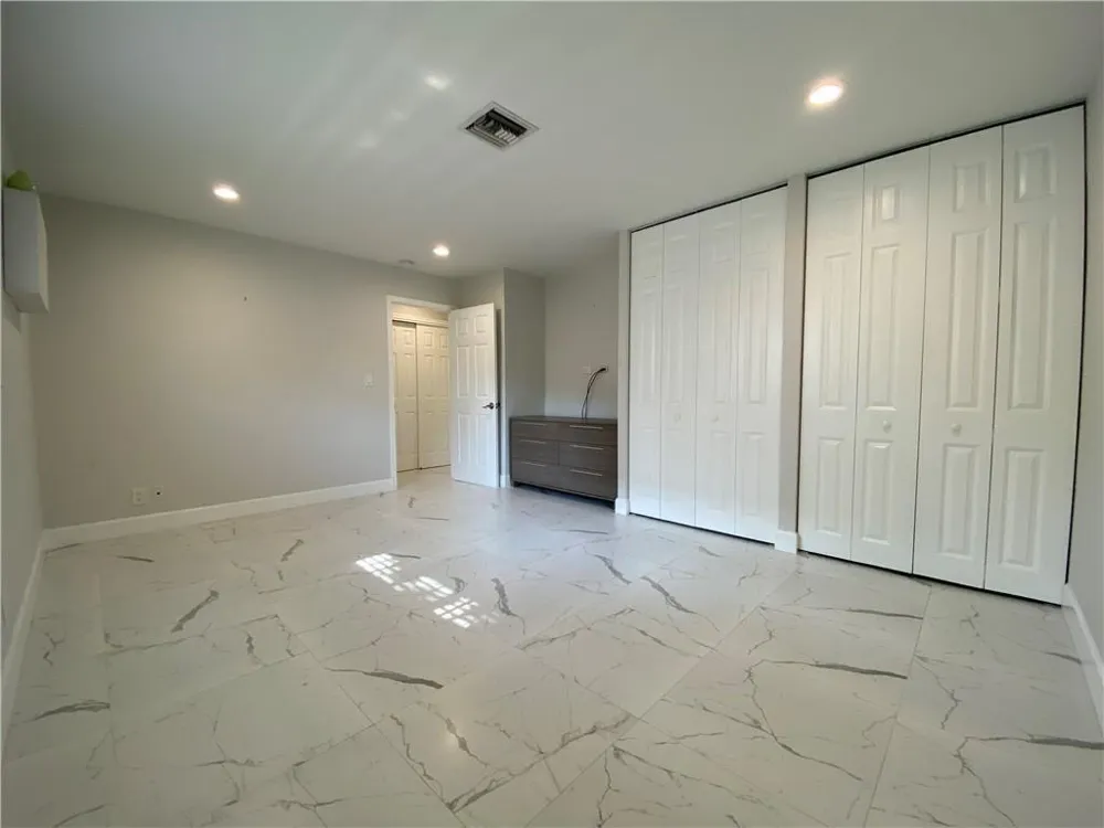 624 NE 10th Avenue #5 Fort Lauderdale, FL 33304