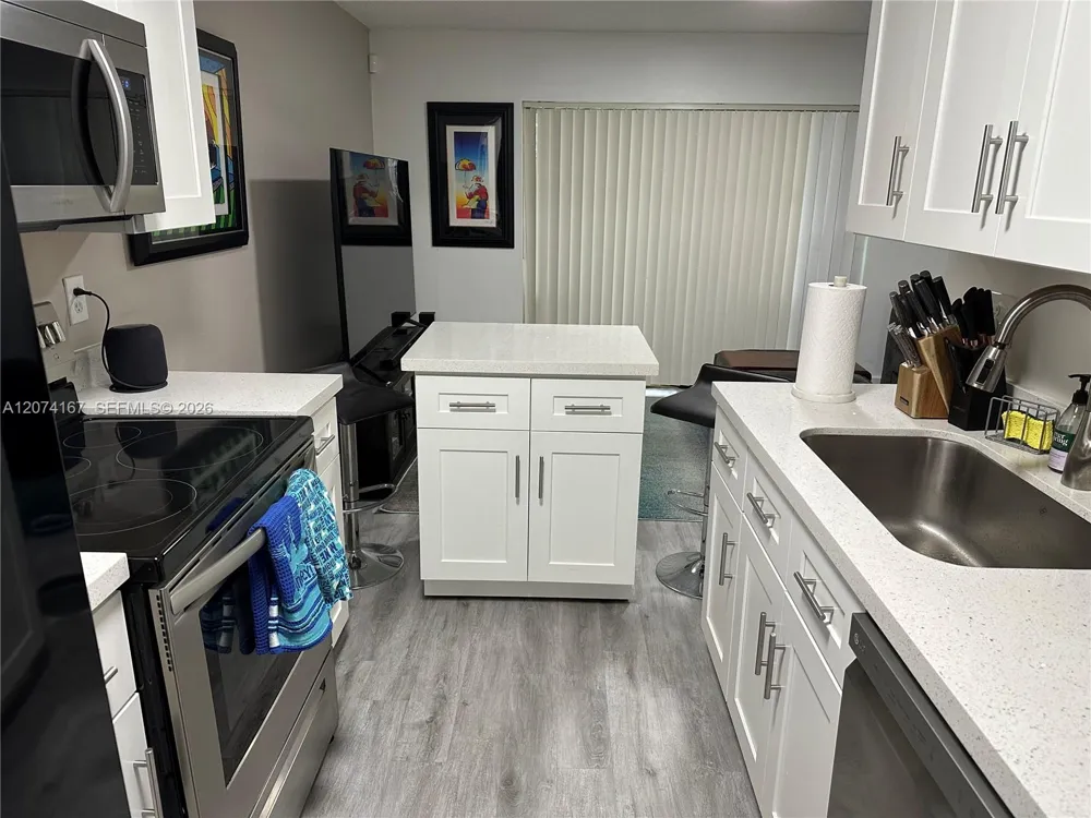 9849 S Riverside Dr #8-26 Coral Springs, FL 33071