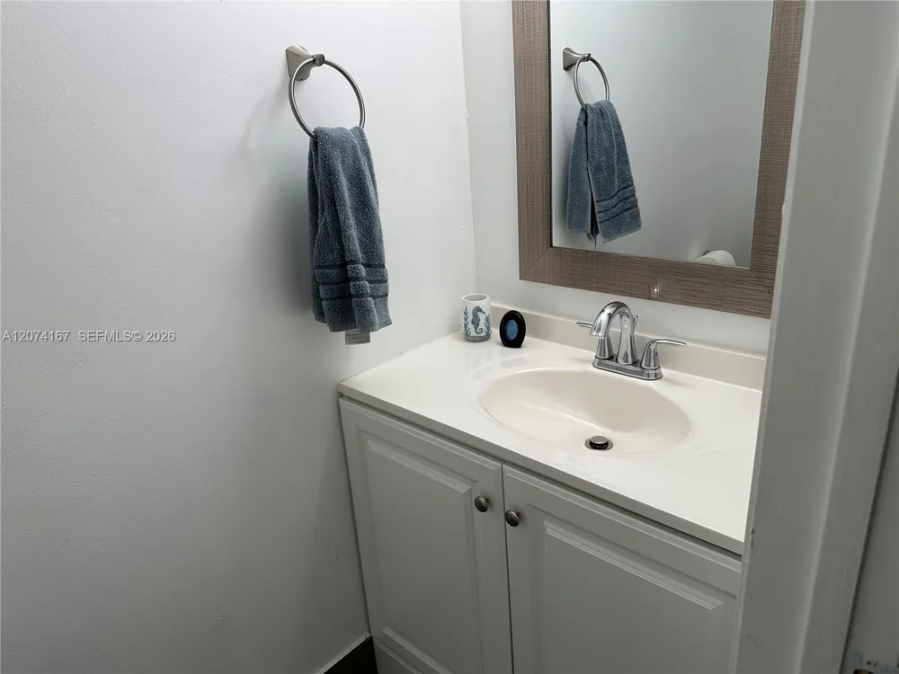 9849 S Riverside Dr #8-26 Coral Springs, FL 33071