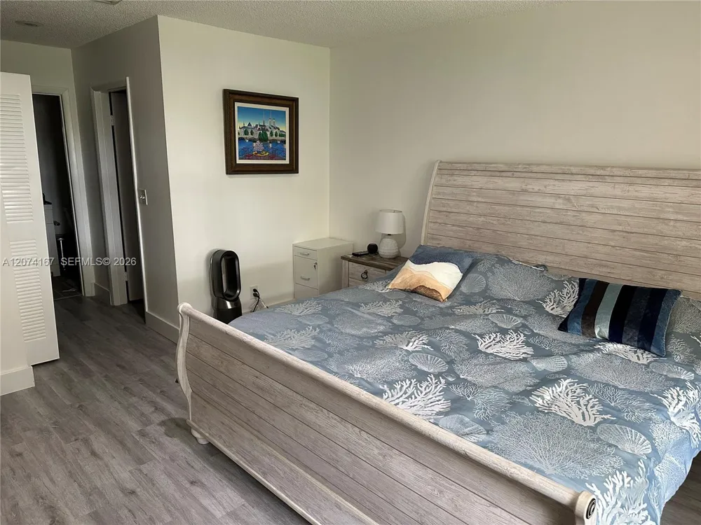 9849 S Riverside Dr #8-26 Coral Springs, FL 33071