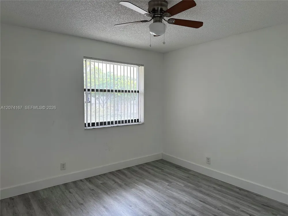 9849 S Riverside Dr #8-26 Coral Springs, FL 33071