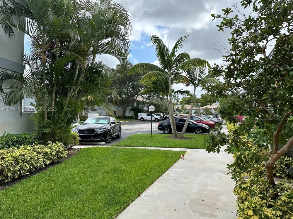 9849 S Riverside Dr #8-26 Coral Springs, FL 33071