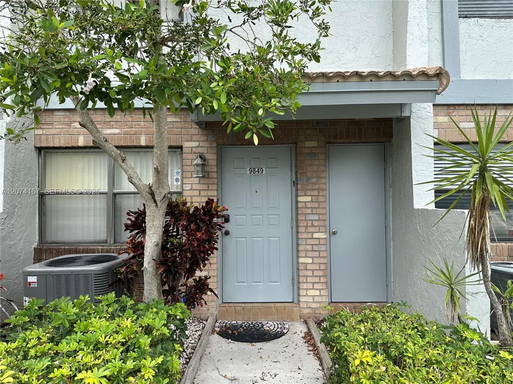 9849 S Riverside Dr #8-26 Coral Springs, FL 33071