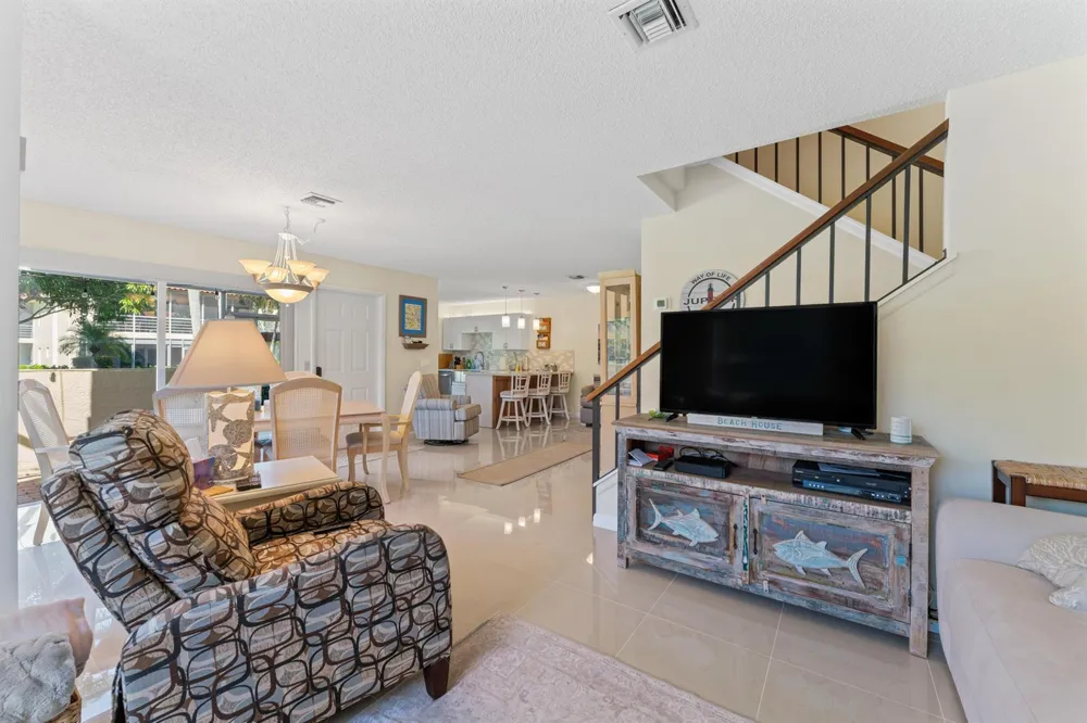 717 S Us Highway 1 #803 Jupiter, FL 33477