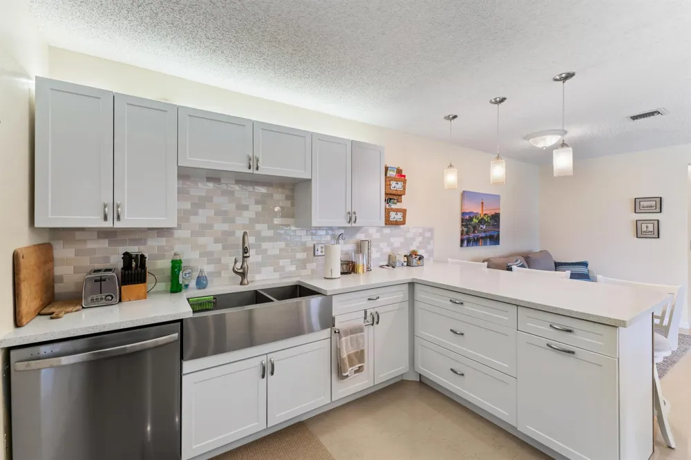 717 S Us Highway 1 #803 Jupiter, FL 33477