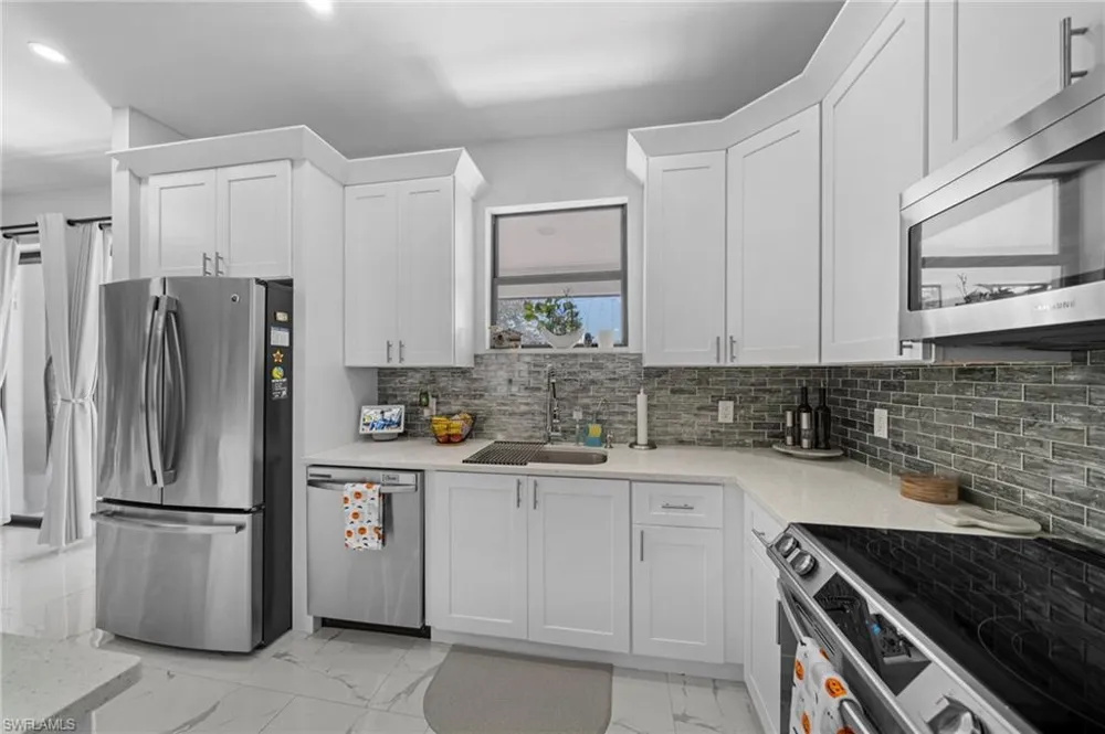3713 25th Street SW Lehigh Acres, FL 33976