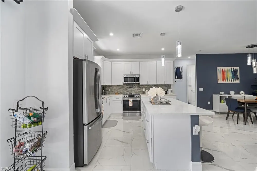 3713 25th Street SW Lehigh Acres, FL 33976