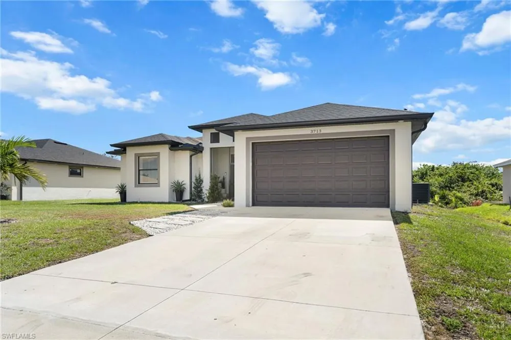 3713 25th Street SW Lehigh Acres, FL 33976